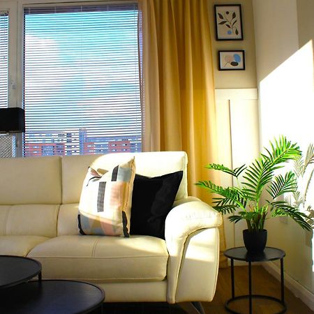 Large Modern 3 Bedroom City Centre Apartment ,Free Parking Liverpool Kültér fotó